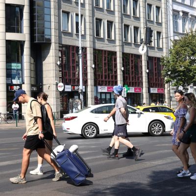 Budapest district narrowly votes to ban short-term rentals from 2026