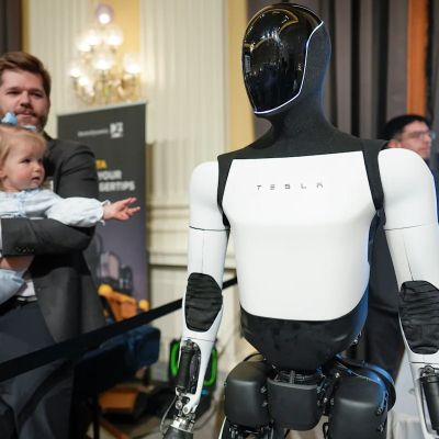 US robotics companies push for national strategy, including a central office, to compete with China