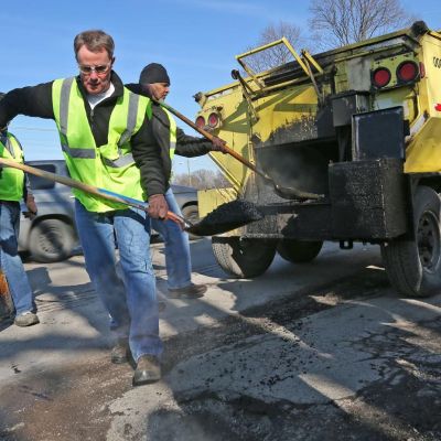 Indy City Council approves massive pay raise for next mayor. Is city worker pay to follow?
