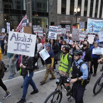 DHS Chase in Chicago Ends in Crash, Crowds and Rock Throwing…So Far