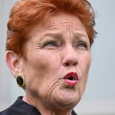 Pauline Hanson eyes alternative government as One Nation polls higher than Liberal Party