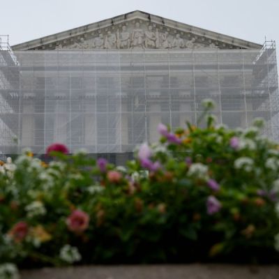 Divided Supreme Court allows Texas to use new congressional maps