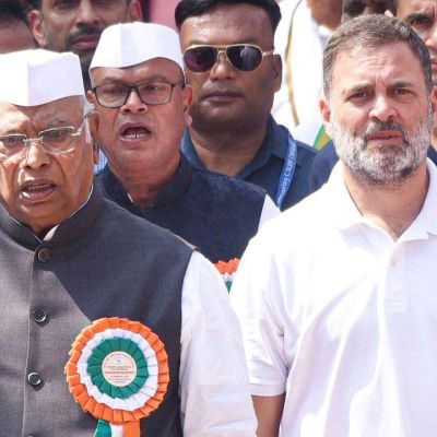 Congress leader Rahul Gandhi lands in Patna ahead of CWC meeting today