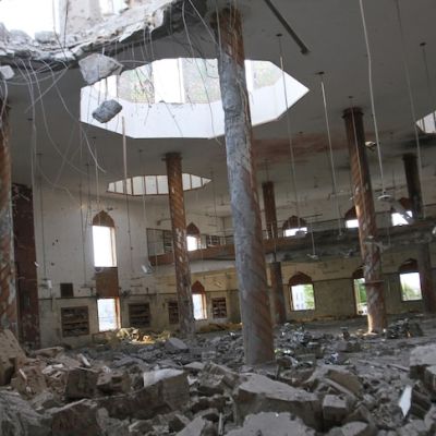 Pakistan vows revenge for air strikes, but signals willingness to de-escalate