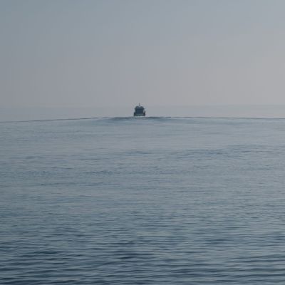 Russian submarine forced to surface in English Channel; NATO chief jokes about “search for mechanic” – Baltic News Network