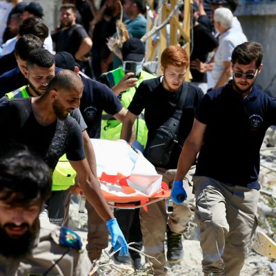 Israeli strikes kill 32 in Lebanon, putting US-Iran talks in peril