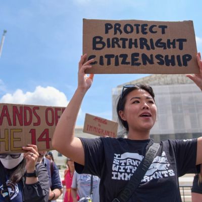 US Judge Blocks Trump’s Effort to Limit Birthright Citizenship