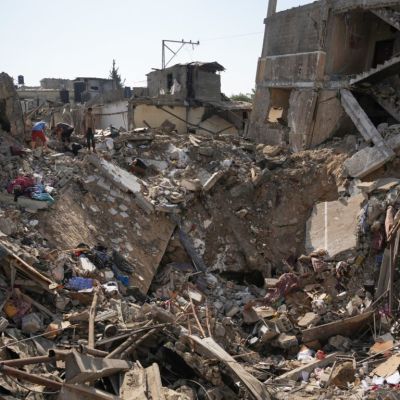 Israeli Airstrike Near Gaza Camp Kills One, Injures Two