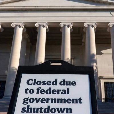 US Senators to work through the weekend on shutdown as Republicans and Democrats are still far apart
