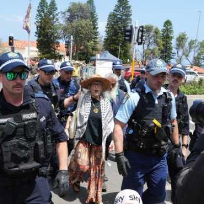 Australian prime minister proposes tougher national gun laws