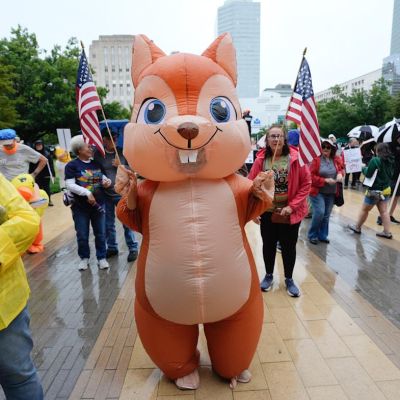 ‘No Kings’ rallies ran from coast-to-coast; protesters waved signs, wore costumes