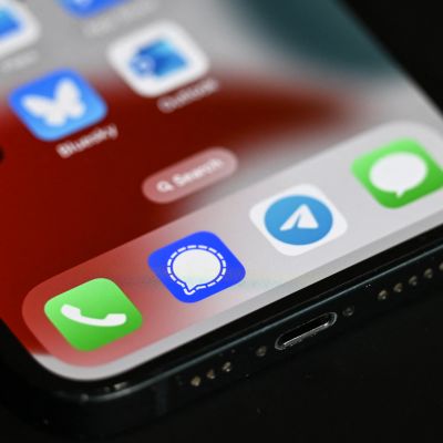 World Happiness Report says social media makes teens unhappy