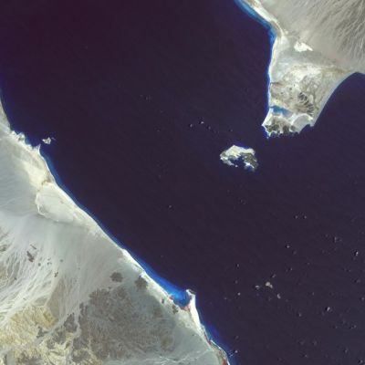 Yemeni forces advance around Bab el-Mandeb but have not secured the strait, and Perim Island stays in Houthi hands, military sources tell AFP