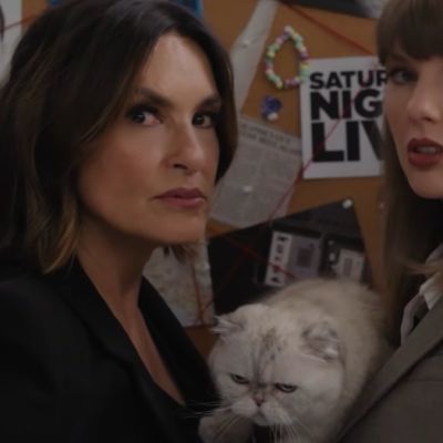 Olivia Benson tries to solve the case, “Will Taylor Swift be at the Emmys?”