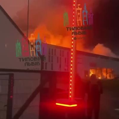 More video of the fire in the Sparrow industrial park after the strikes on Lviv