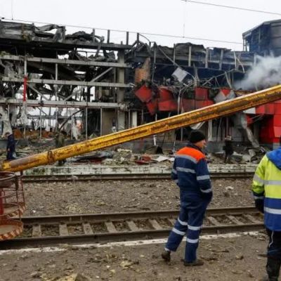 Russia bombards Ukraine as US says progress made in talks with Kyiv