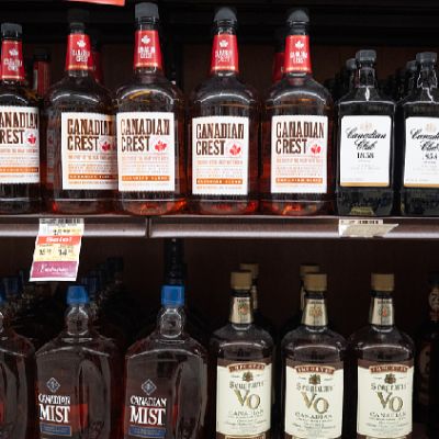 US ban on nearly $1 billion worth of Canadian goods takes effect