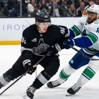 Kings Shutout Canucks, Snap Four-Game Losing Streak