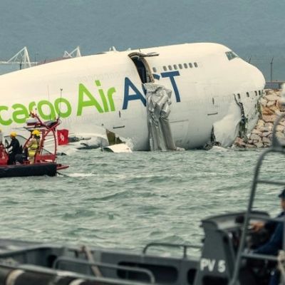 Cargo Plane Skids Into Sea: Emirates SkyCargo Flight EK9788 Veers off Hong Kong International Airport Runway, 2 Dead (See Pics and Videos) | LatestLY