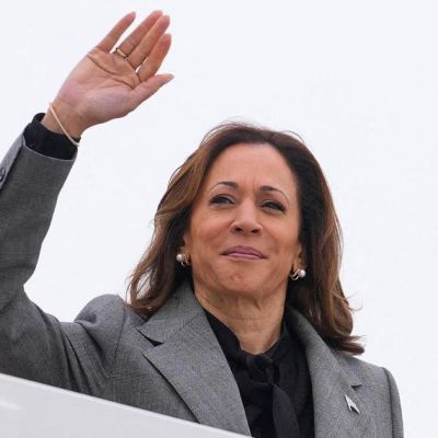 Harris gains ground with economy-focused voters, CBS News poll finds