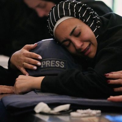 Top Iran diplomat set to travel to Pakistan as US takes new step to ease flows of oil and gas