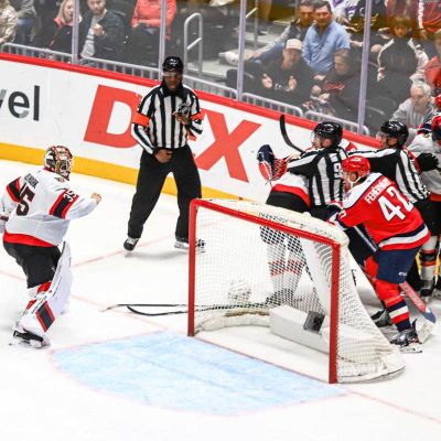 Charlie Lindgren and Linus Ullmark almost get into goalie fight during Capitals-Senators game