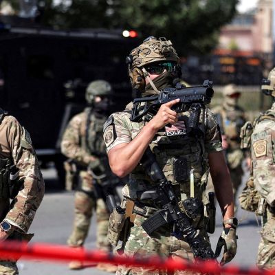 Judge dismisses charges against 2 people accused of ramming vehicle of federal agents conducting Chicago immigration sweeps