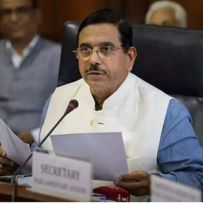 Clean power capacity all set to cross 300 GW: Pralhad Joshi