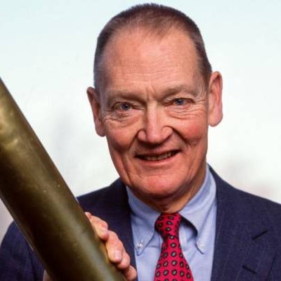 What do you do if the US stock market suddenly drops by 25%? The late founder of Vanguard Group’s sage advice