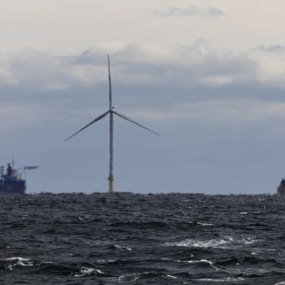 US chooses winning bids in first commercial sale for floating offshore Atlantic wind