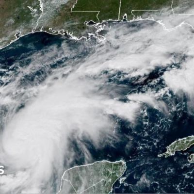 Hundreds of thousands without power in Alabama and Florida after Hurricane Isaias makes landfall