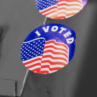Where does Lee Commission District 5 GOP candidate Amanda Cochran stand on the issues?