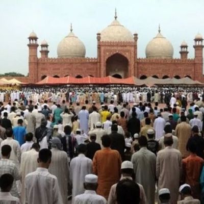 akistan celebrates Eid ul Fitr with prayers for unity, peace amid Mideast conflict – SUCH TV