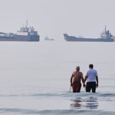 Tensions escalate as Iran and U.S. continue to exchange strikes
