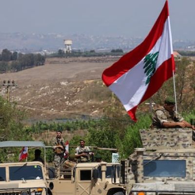 Lebanese army enters southern town after Israeli withdrawal, in 1st test of U.S.-brokered deal