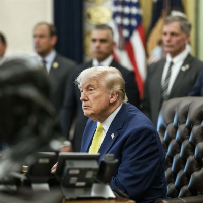 US-Iran sign deal ending war but talks must continue over next 60 days