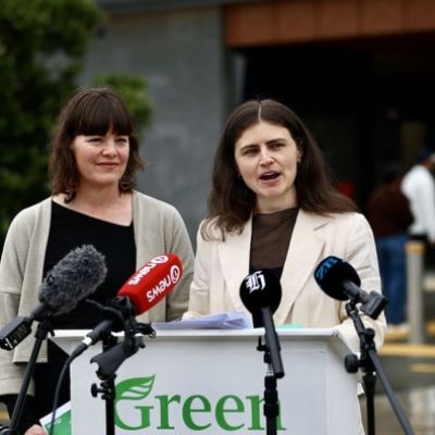 Green Party promises free travel for children, $2 adult fares, light rail for key cities