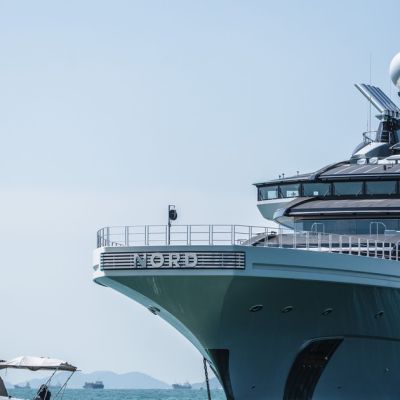A $500 million Russian superyacht managed to sail through the blockaded Strait of Hormuz