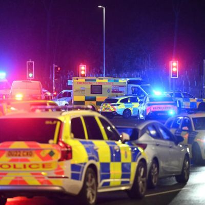 UK train stabbing wounds 10, two suspects arrested