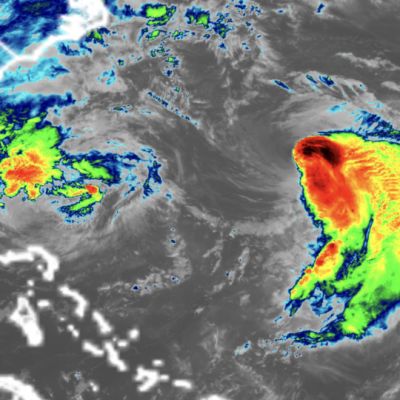 Imelda strengthens as US coast feels impacts. Bermuda prepares for twin storms