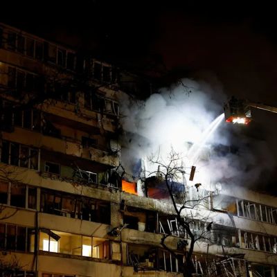 Russia and Ukraine trade deadly strikes overnight