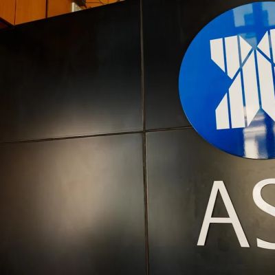 Aussie shares lift on mining rally