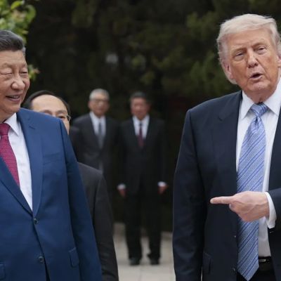 Trump hits back at Xi 'decline' claim