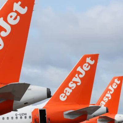 EasyJet holidays profits rise as group plans flight-plus-hotel offering