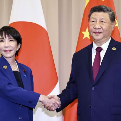 Experts warn that Korea may be unable to remain neutral in Japan and China’s dispute for long