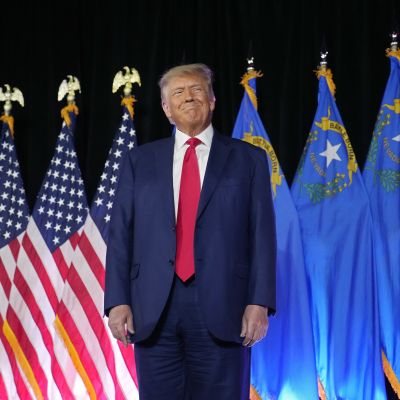 Low-key Trump bets on Vegas volunteers with promise of more to come