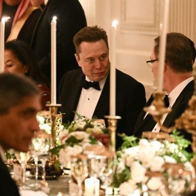 Trump Pats Elon Musk at White House Dinner – News Directory 3