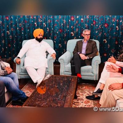 Harjot Bains Meets J&K Chief Minister, Extends Invitation