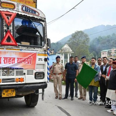 Shiv Pratap Shukla distributes food and relief material to disaster affected people