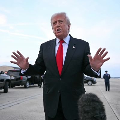 Trump’s Shock 77 Pardons: Giuliani & Powell Freed!